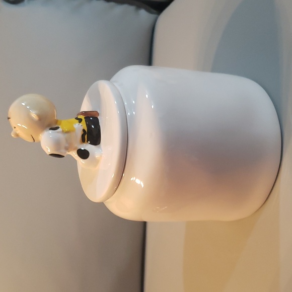 Rae Dunn Peanuts HAPPINESS IS COFFEE Charlie Brown Snoopy Canister Jar NWT - Picture 2 of 7